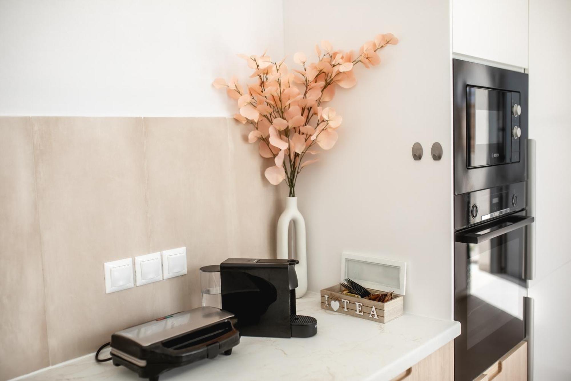 Villa Kala Loutraki - Private Pool & Sauna I Beach エクステリア 写真