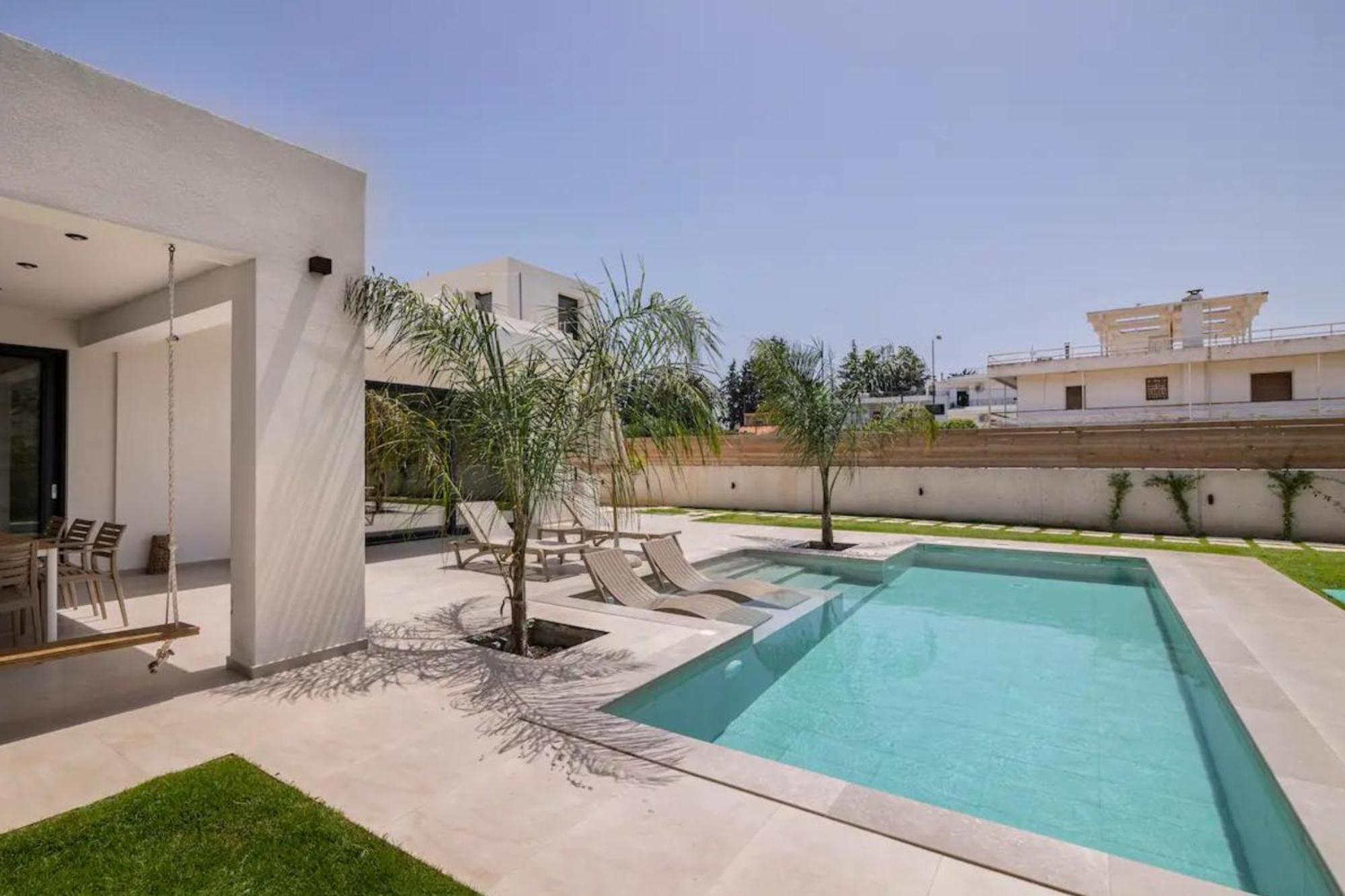 Villa Kala Loutraki - Private Pool & Sauna I Beach エクステリア 写真