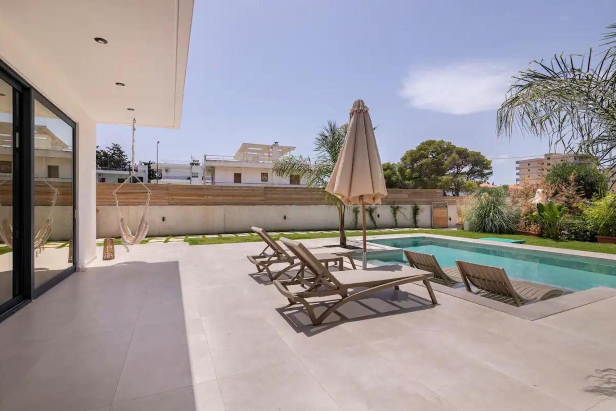 Villa Kala Loutraki - Private Pool & Sauna I Beach エクステリア 写真